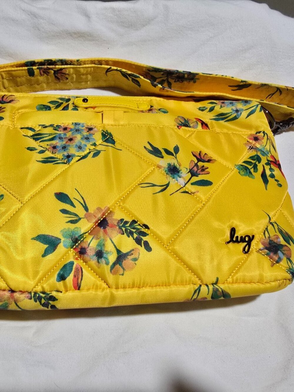 Lug Flare 2 Crossbody Bag Bouquet Yellow Floral Print NWOT Cute Fun Fresh Summer